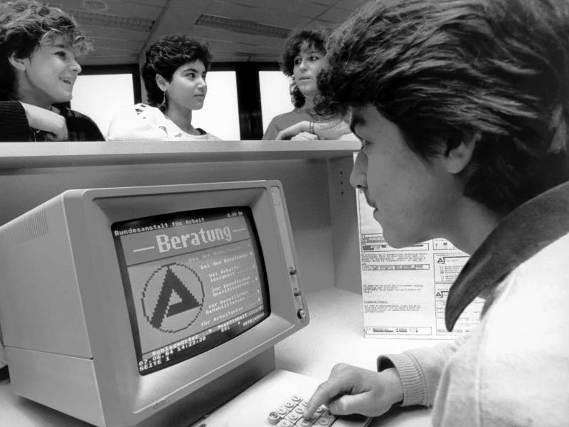 30 Jahre Btx-Hack: Wau Holland-Stiftung und CCC feiern | heise online